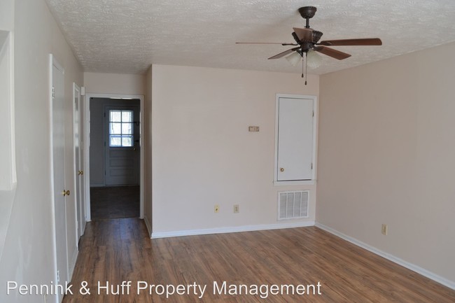 Building Photo - 967 Odom Dr