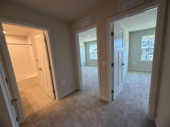 Foto del edificio - 18347 Centennial Cir