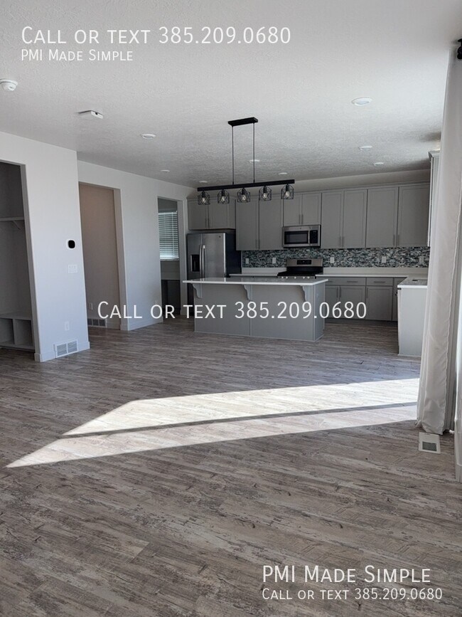 Foto del edificio - 753 W Blue Violet Dr