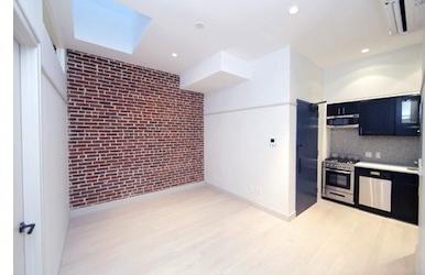 Building Photo - 459 W 43rd St