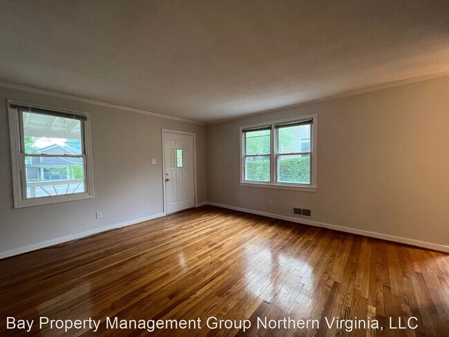 Building Photo - 4 br, 2 bath House - 2211 Westmoreland St