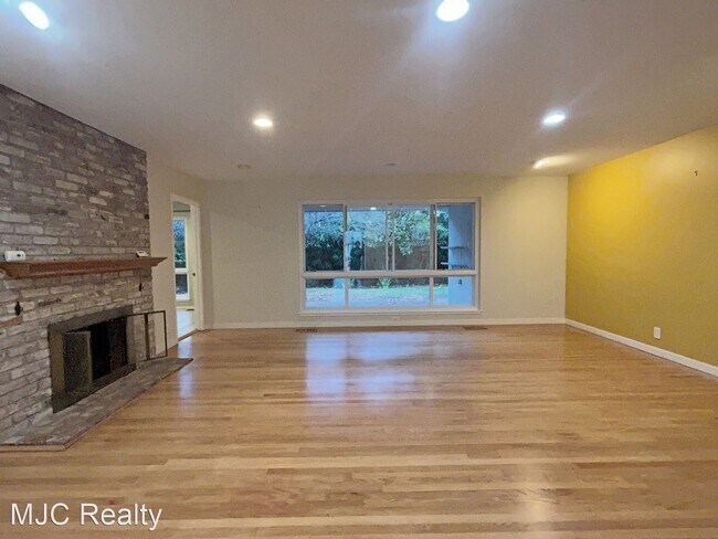 Foto del edificio - 3 br, 2 bath House - 1342 Bobolink Circle,