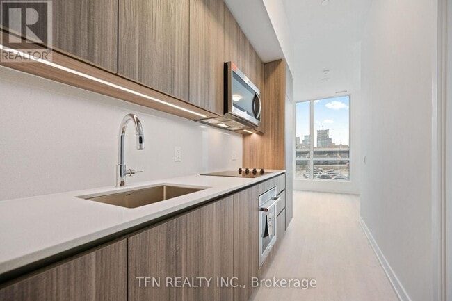 Building Photo - 15 Richardson St