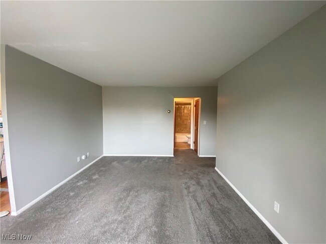 Foto del edificio - 1450 Riverside Dr
