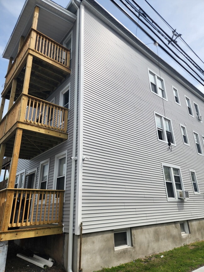 Photo - 385 11th Ave Apartments