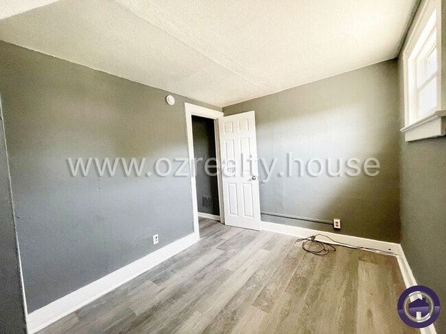 Foto del edificio - 1402 Prouty Ave