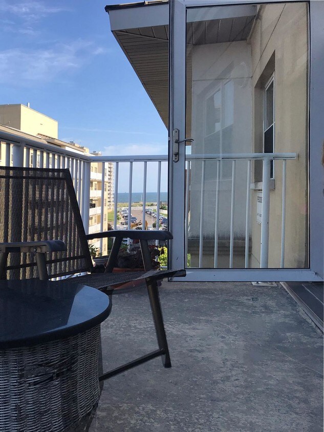 Foto principal - 260 Beach 81st St