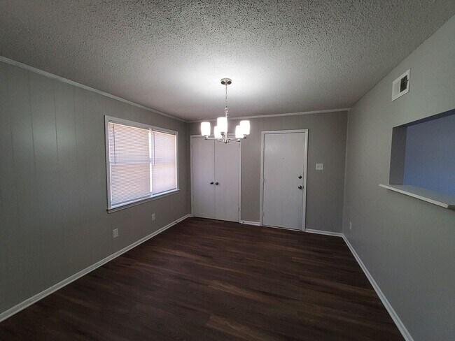 Foto del edificio - 5286 Broken Oak Dr