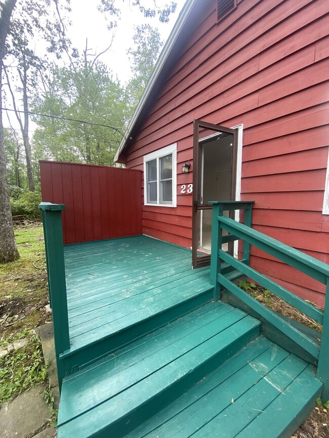 Building Photo - Chestnut Grove Village 23