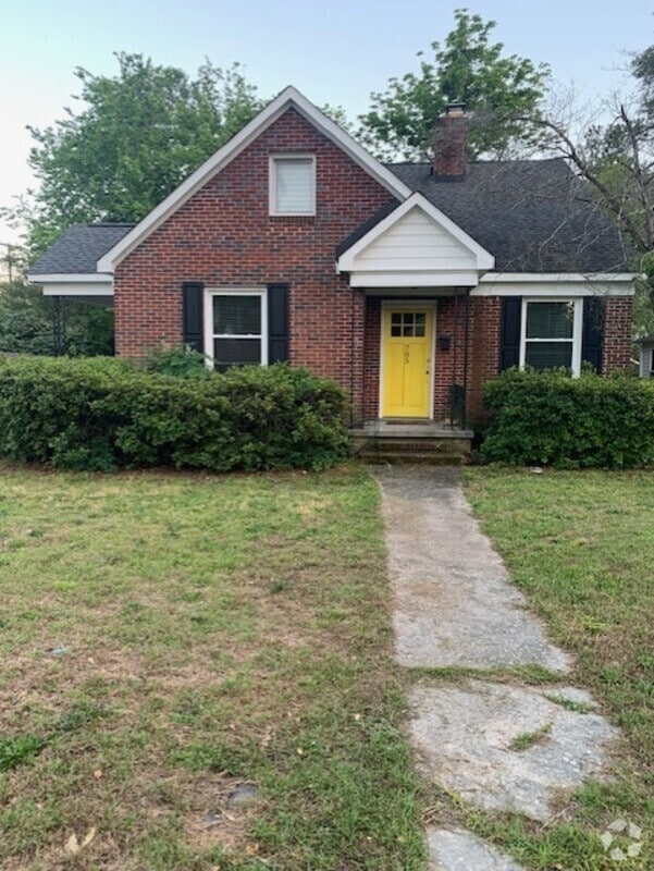 Building Photo - 705 Michaelmas Ave