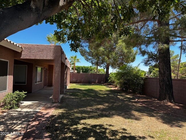 Foto del edificio - 6273 W Louise Dr