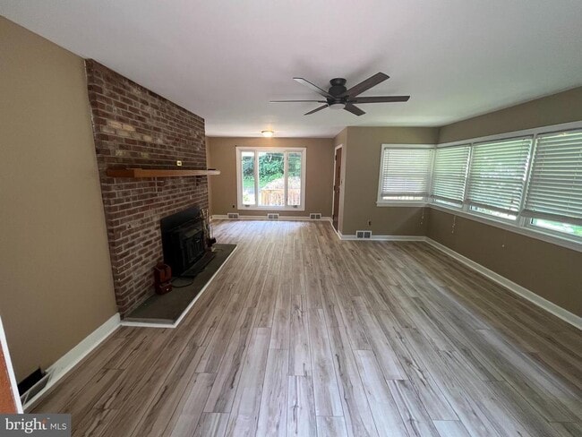 Building Photo - 1407 Spackmans Ln
