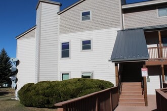 Building Photo - 89 Valley View Dr