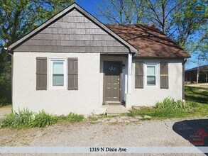Building Photo - 1319 N Dixie Ave