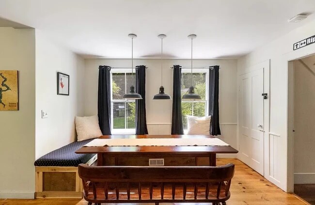 Foto del edificio - 45 Dover Hill Rd