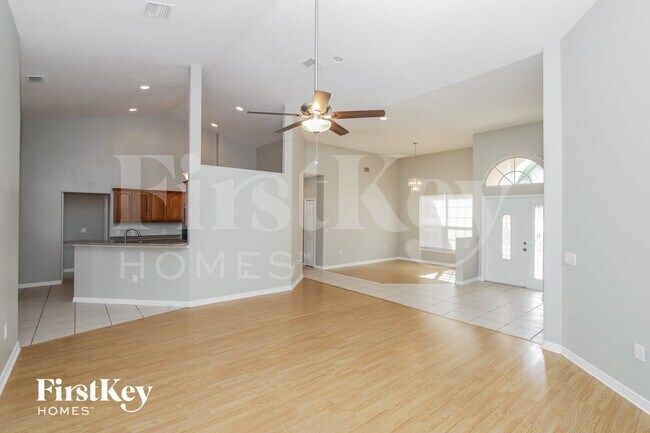 Foto del edificio - 599 Australian Rd NW