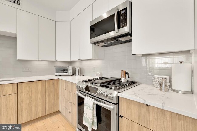 Foto del edificio - 3514 13th St NW