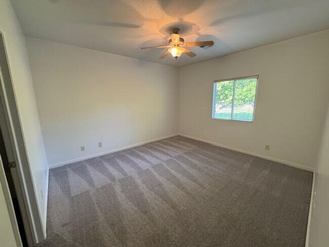 Foto del edificio - Duplex in Hurricane