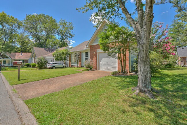 Foto del edificio - 107 Brockhampton Ct