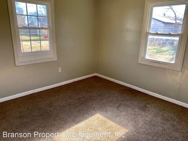 Building Photo - 2 br, 1 bath House - 4418 S Jade