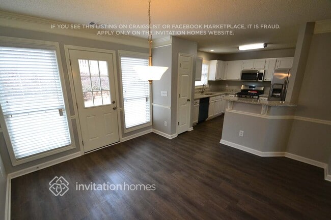 Foto del edificio - 2697 Chadwick Ln NW