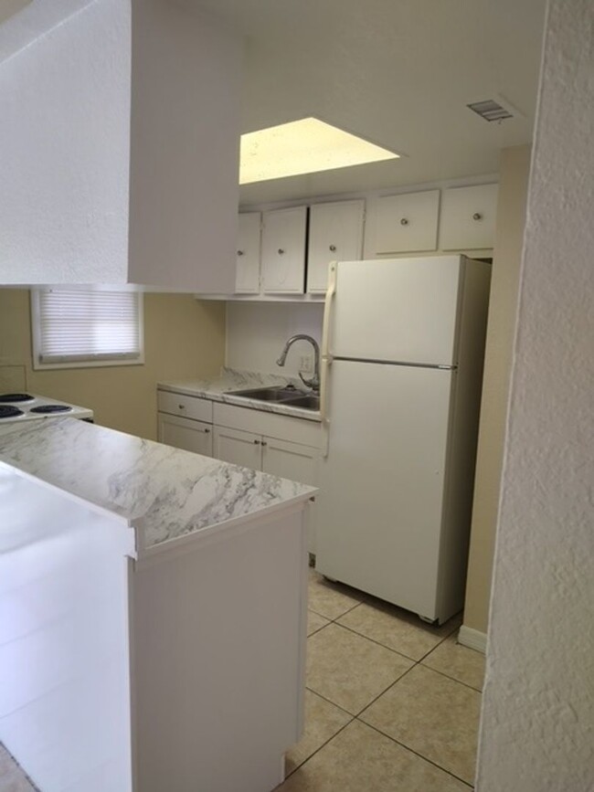 Building Photo - 2 Bedroom Condo in Orlando for Rent