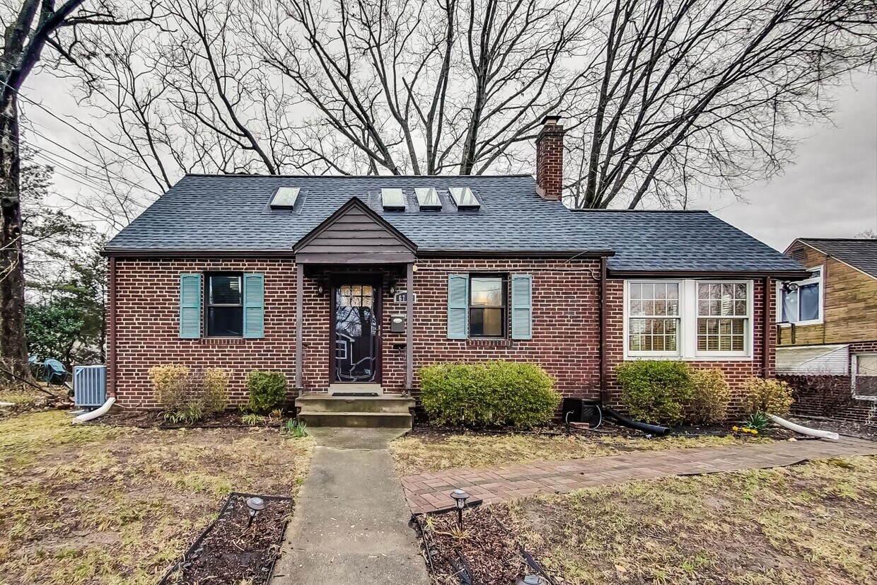 Foto principal - 6711 Conway Ave