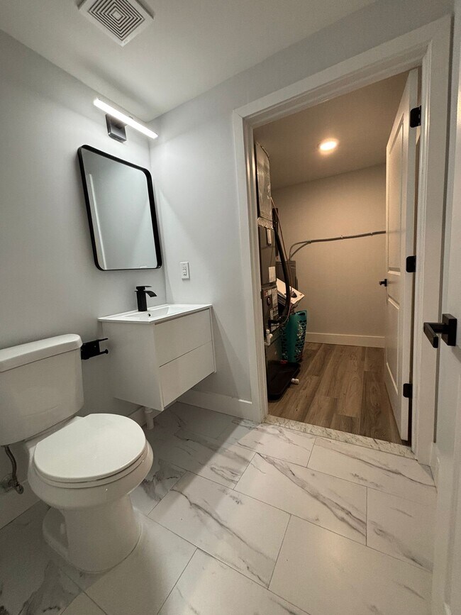 Foto del edificio - 1027 W Dauphin St