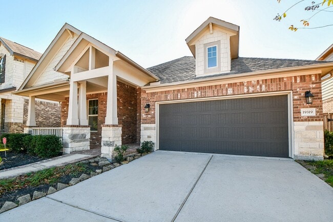 Building Photo - 19319 Hays Spring Dr