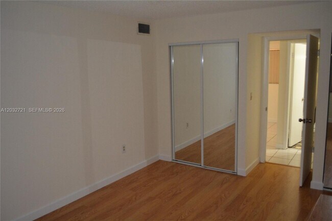 Foto del edificio - 13100 SW 92nd Ave