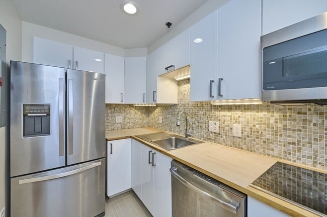 Building Photo - 1001 Massachusetts Ave