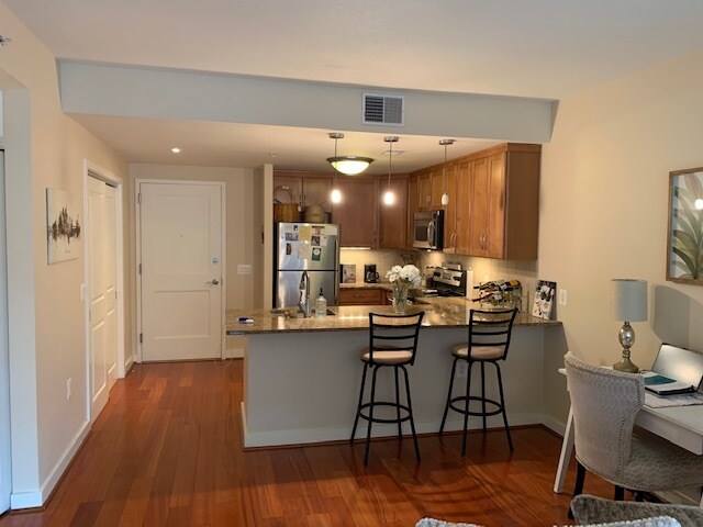 Foto del edificio - 888 N Quincy St