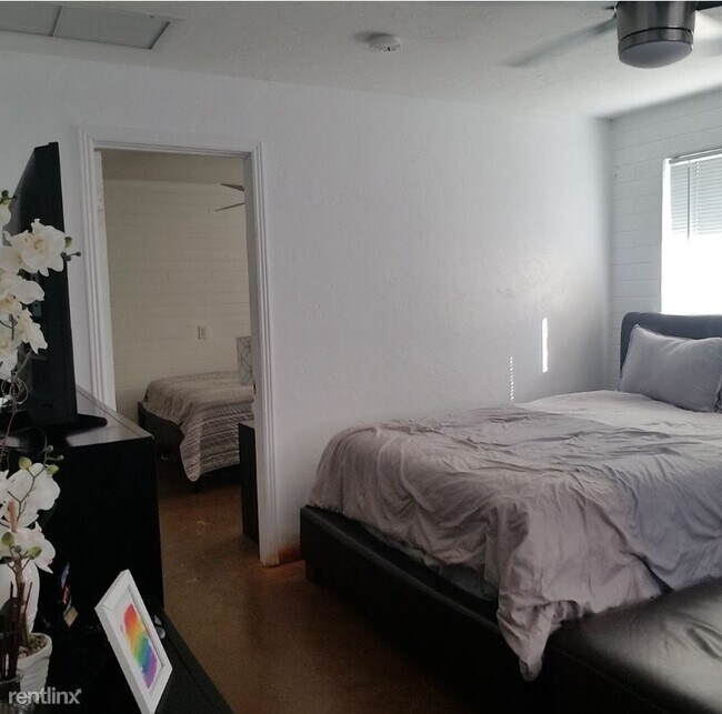 Foto del edificio - 4612 N 10th Pl
