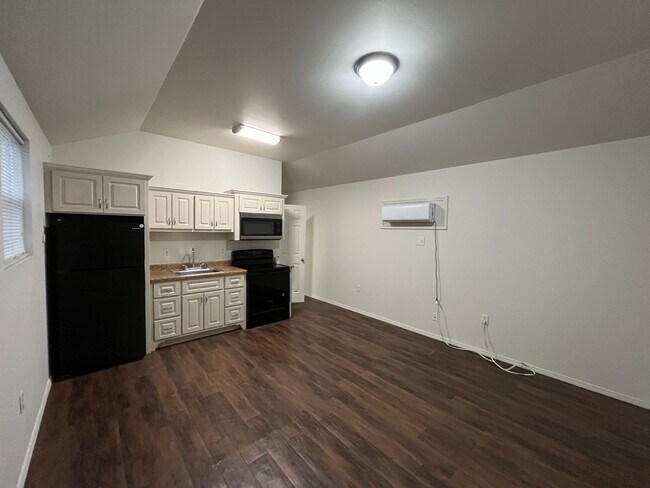 Building Photo - Tiny Homes
