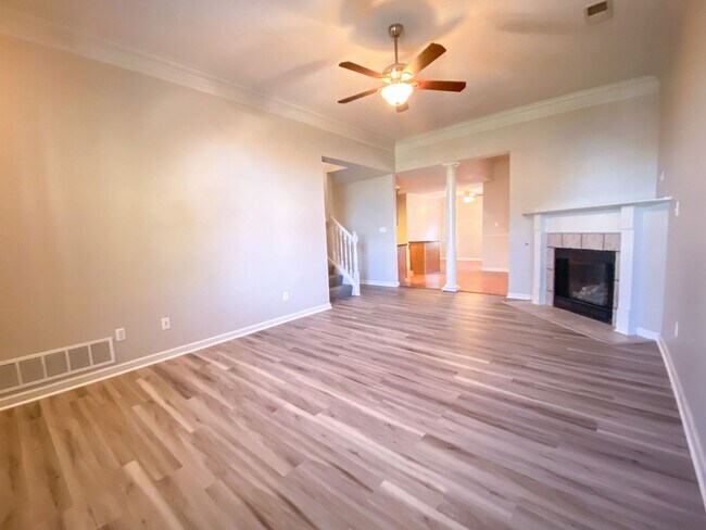 Foto del edificio - 3 bed, 2.5 bath house in Olive Branch near...