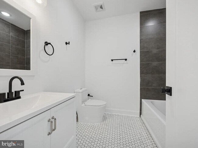 Foto del edificio - 1620 Ridge Ave
