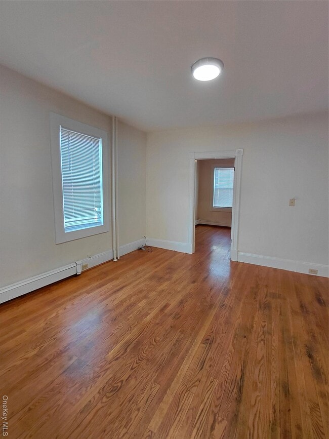 Foto del edificio - 8 Center St