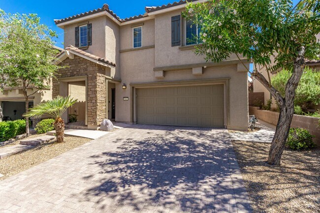 Building Photo - Stunning 3-Bedroom Anthem Gem with Loft, D...
