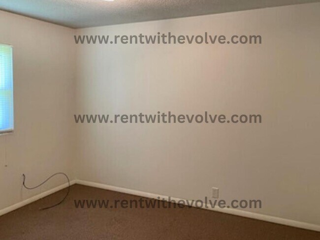 Foto del edificio - 225 S Angle St