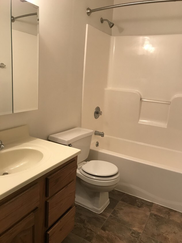 Foto principal - 1313 Perry Ave