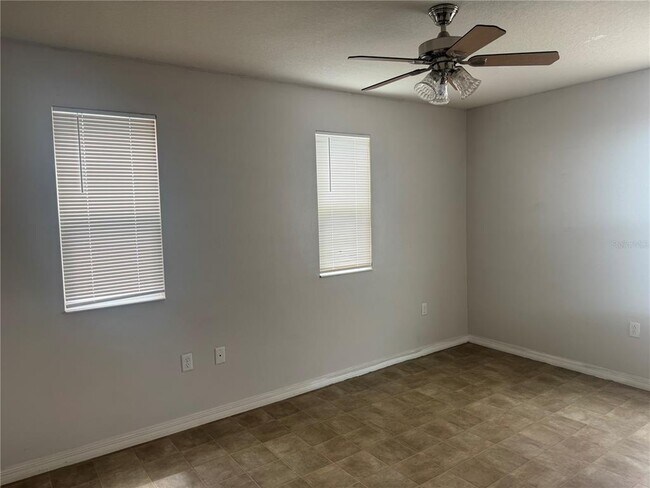 Building Photo - 1785 College Park Dr