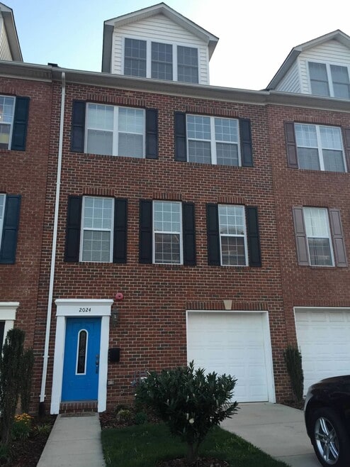 Building Photo - 2024 N Culpeper St