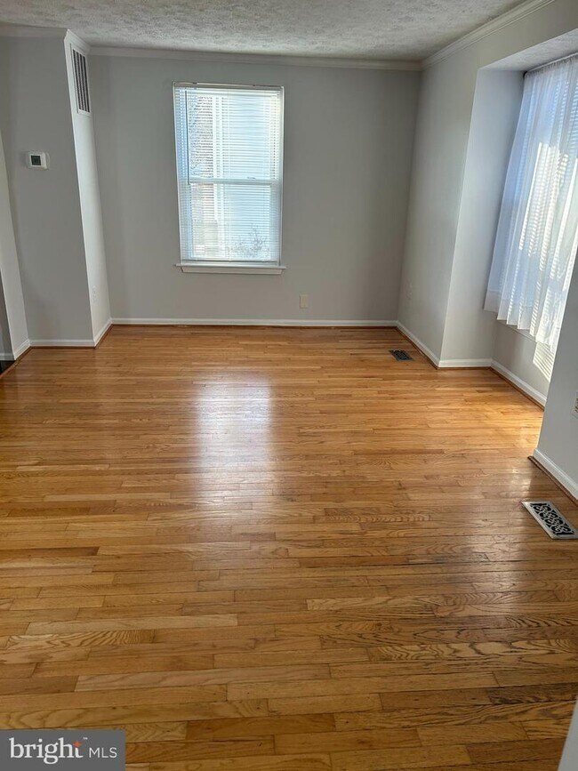 Building Photo - 9415 Granite Hill