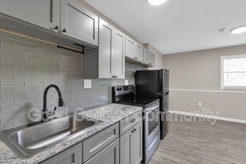 Foto principal - 334 Harris Hill Rd