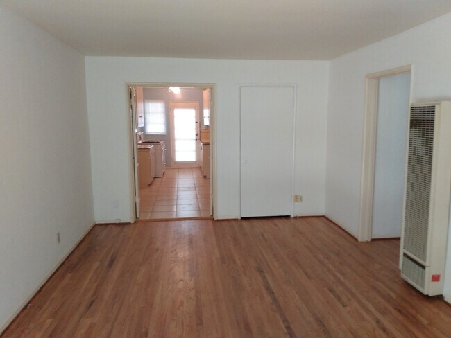 Living room 2 - 4503 Fulton Ave