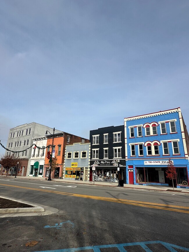 Foto del edificio - 1323 Winchester Ave