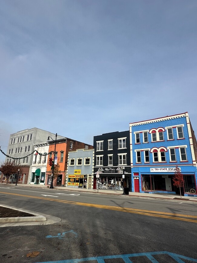 Building Photo - 1323 Winchester Ave