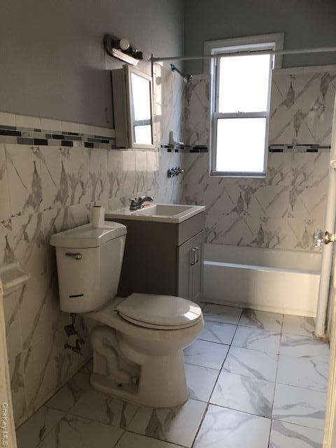 Foto del edificio - 173-32 82nd Ave