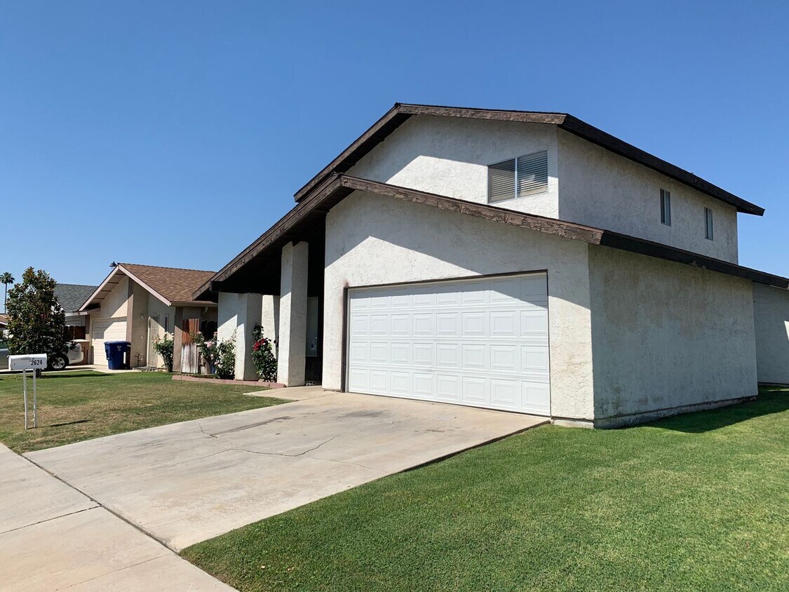 Foto principal - 2624 Kilcarey Ct