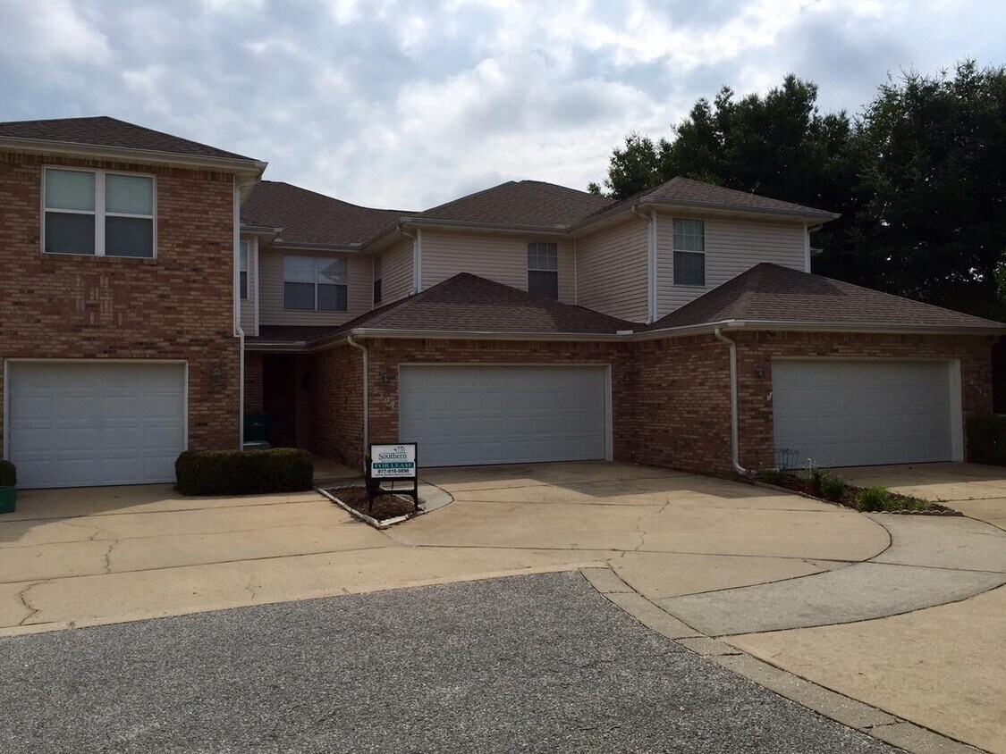Primary Photo - 2397 Placid Dr